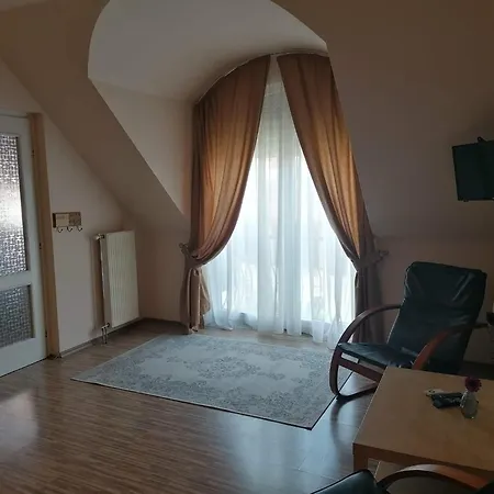 Koerteszirom Lägenhet *